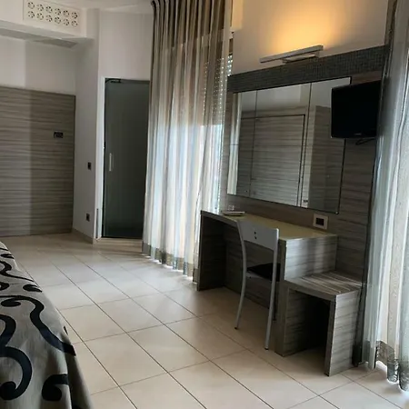 فندق Flamingo 3*