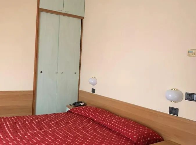 Flamingo מלון 3*